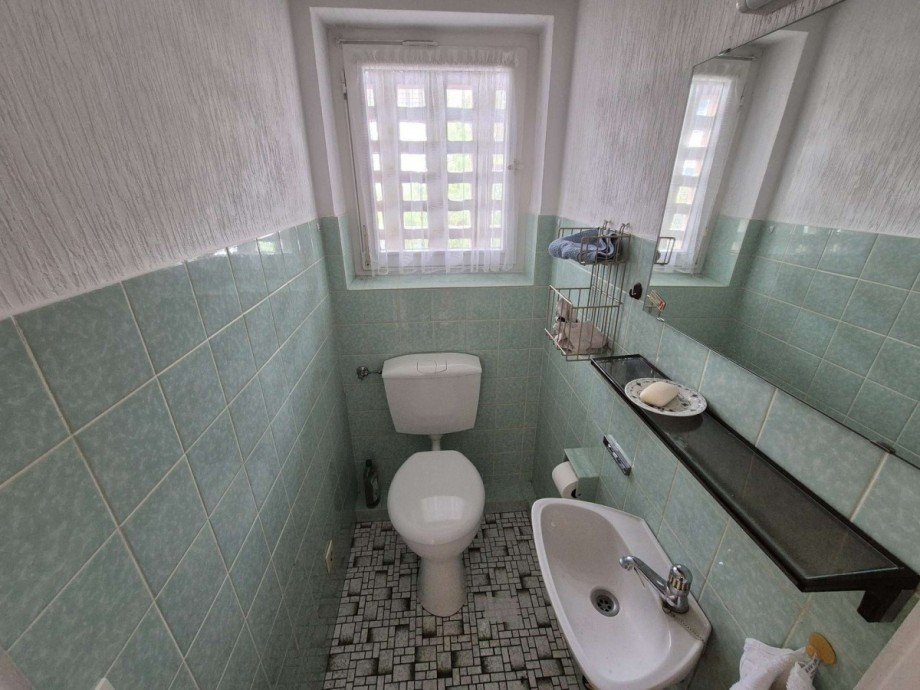 G-WC Doppelhaush�lfte Ratingen