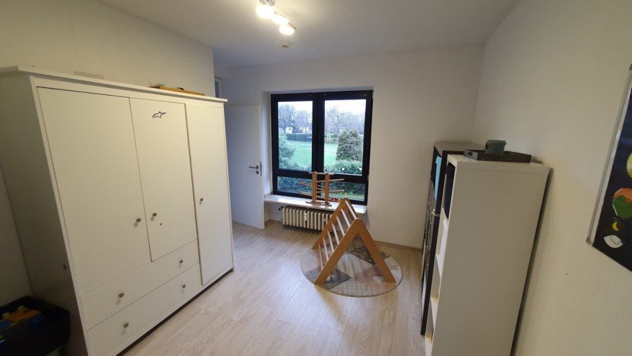 WE 12, Schlafzimmer/Durchgang Etagenwohnung Oberhausen