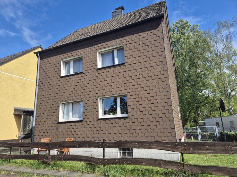 Front Etagenwohnung Oberhausen