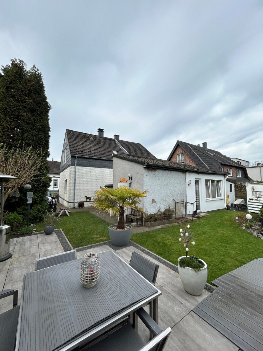 R�ckansicht Einfamilienhaus Oberhausen