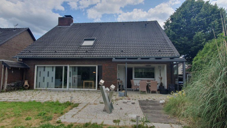 R�ckansicht Dinslaken Zweifamilienhaus Verkauft! 2-Familienhaus in DIN-Bruch mit verschiedenen Nutzungsm�glichkeiten!