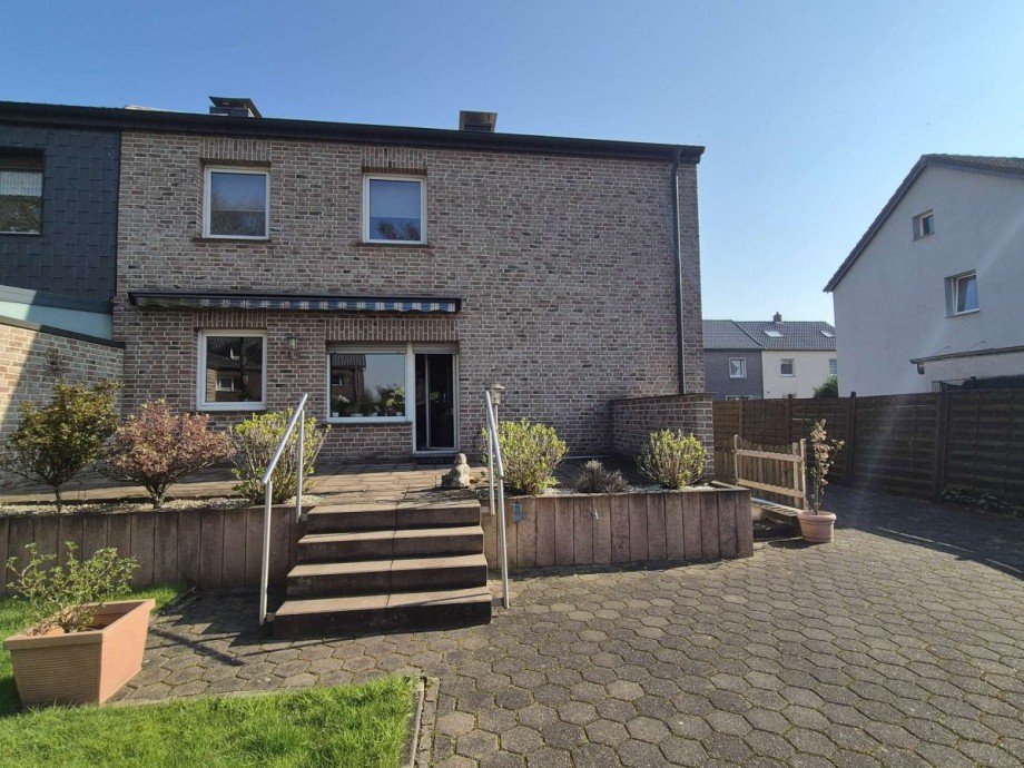 R�ckansicht Reihenendhaus Oberhausen