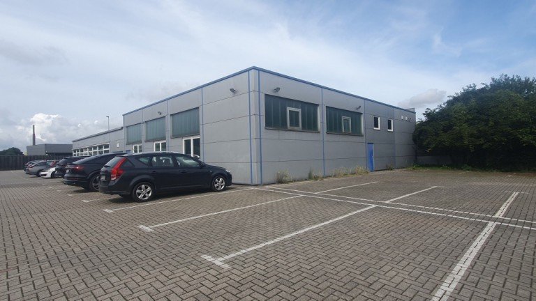 Au�enansicht R�ckseite Dinslaken Halle Verkauft! Gewerbeobjekt mit vielen Nutzungsm�glichkeiten in Dinslaken!