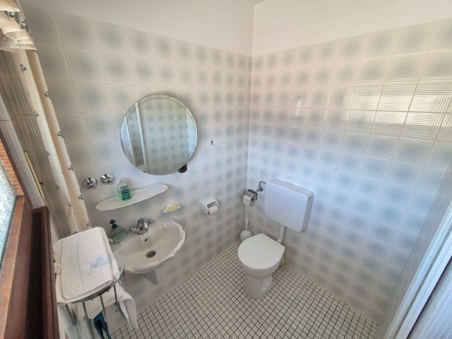 G�ste-WC Doppelhaush�lfte Oberhausen
