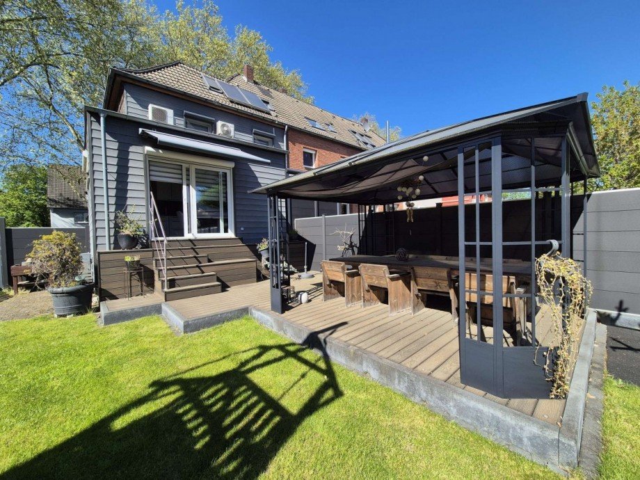 R�ckansicht Reihenendhaus Oberhausen