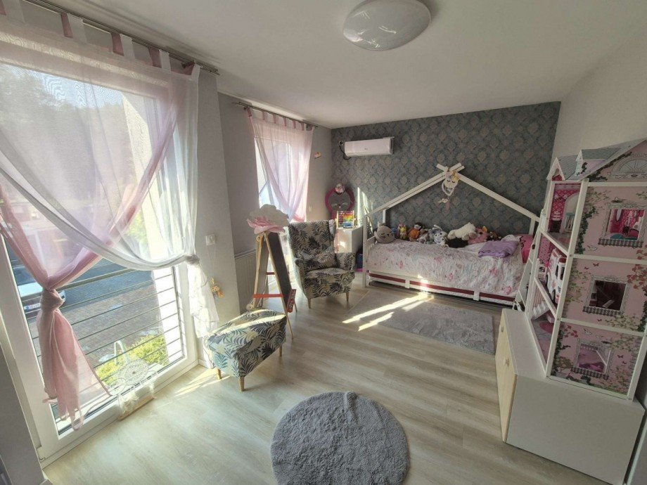 Kinderzimmer Doppelhaush�lfte Oberhausen