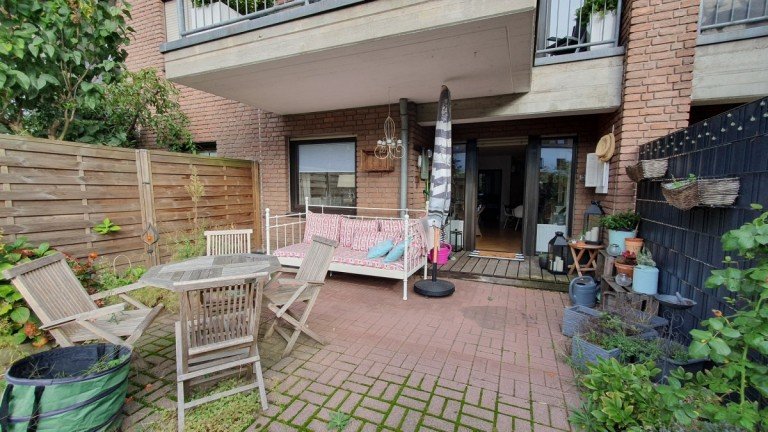 Hauptbild: Verkauft! Erdgeschosswohnung mit Garten und direktem Garagenzugang!