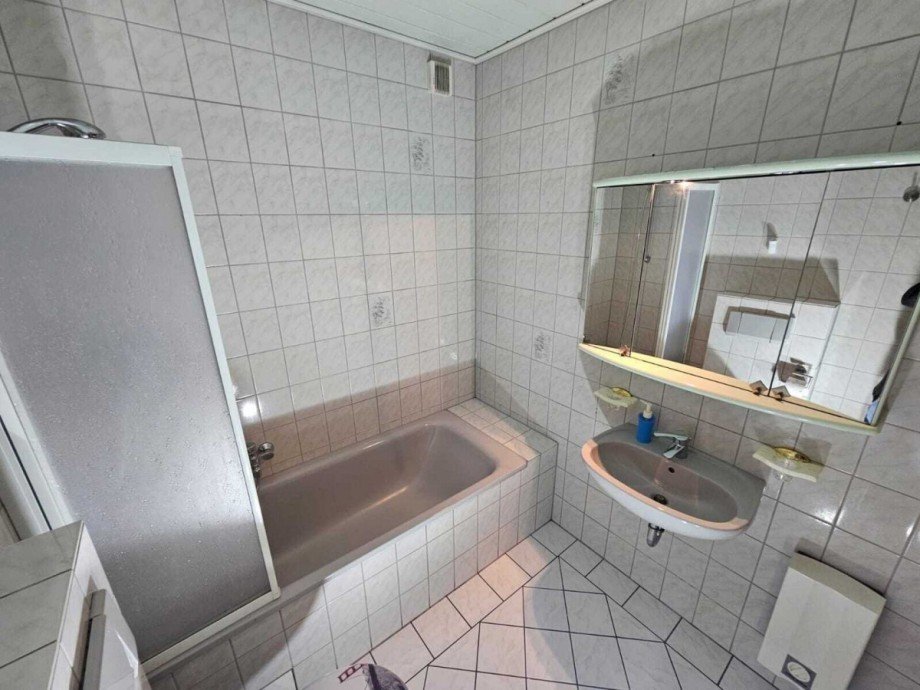 Bad Souterrain Erdgeschosswohnung Duisburg