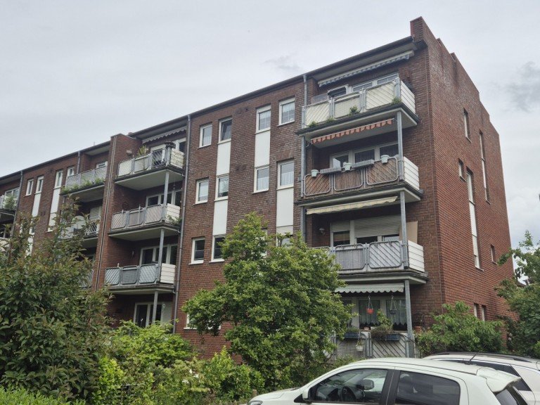 R�ckseite Oberhausen Etagenwohnung Verkauft! Wohnen in K�nigshardt! Gepflegte 3,5 Raum-Wohnung mit Balkon!