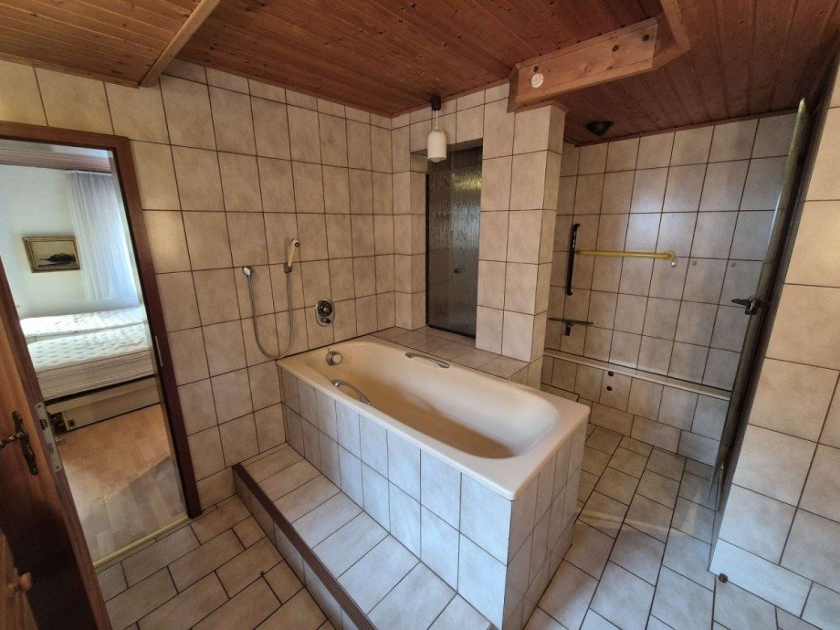 Bad Souterrain Doppelhaush�lfte Oberhausen